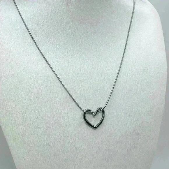 The Classic Heart Pendant in Silver - Picture 4 of 5